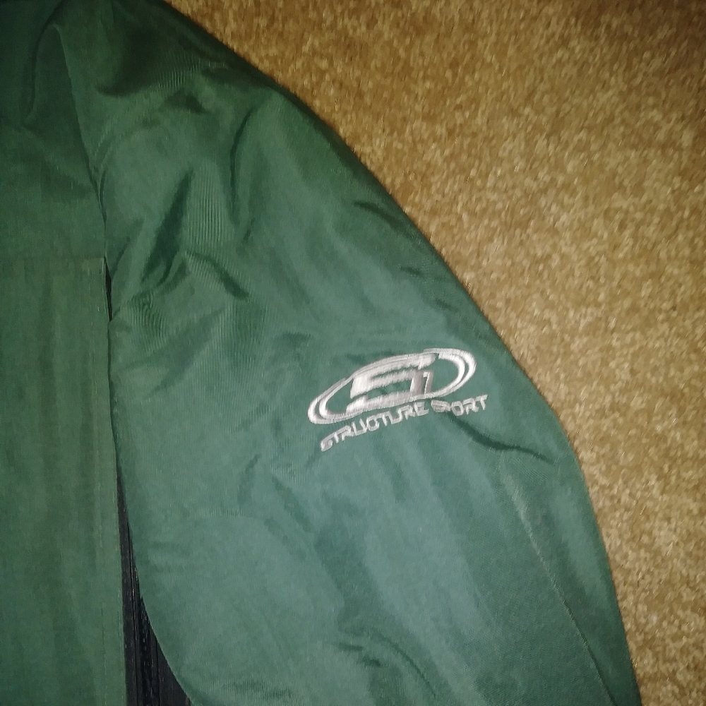 Large Green Performance Jacket! - Picture 2 of 3